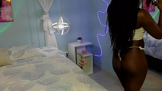 naomi campell online show from February 2, 7:46 pm