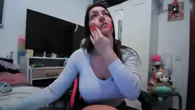 Yulian Milf online show from February 12, 5:25 pm