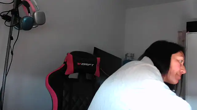 Yulian Milf online show from February 25, 3:10 pm