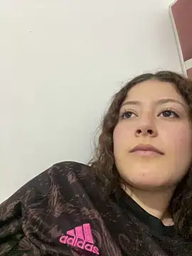 lizzy luminair online show from February 17, 3:28 am