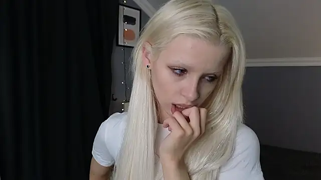 Naomi Demio online show from March 14, 12:28 pm