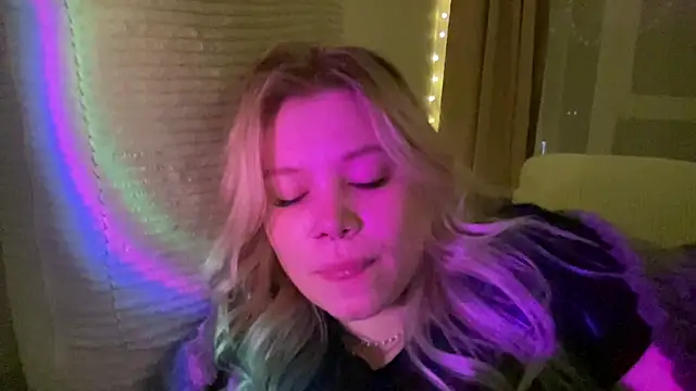 Lulu Di online show from March 5, 9:54 pm