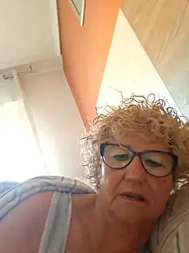 rosasuso online show from April 3, 8:23 am