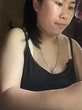 patry33 online show from April 17, 1:30 am