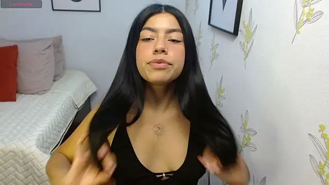 Laia white online show from March 12, 3:42 am