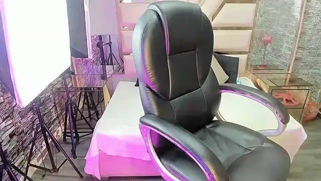 Shara Oz online show from February 25, 5:06 am