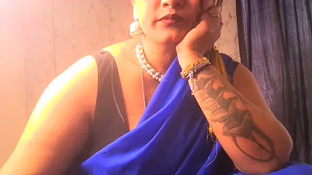 URs RIYA online show from February 14, 11:12 am