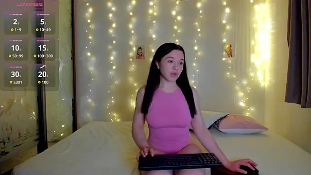 Mia Mia999 online show from May 14, 9:09 pm