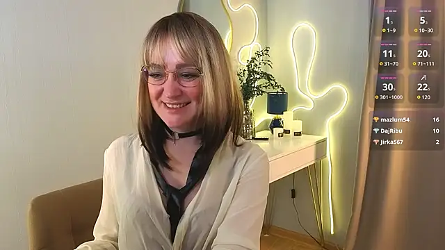 Oliiviaa  online show from February 4, 9:12 am