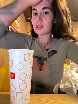 TattooGirlAlia online show from November 9, 7:54 pm