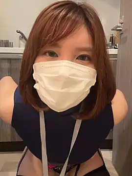  3 mNm 3  online show from April 4, 3:22 pm