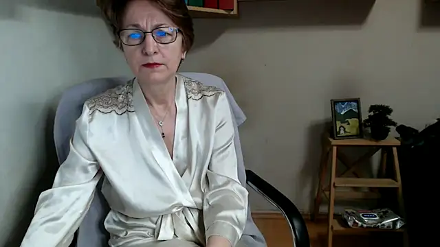 katemodel online show from January 15, 7:58 am