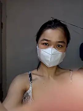 Daisy-lusia2026 online show from April 18, 11:15 pm