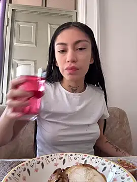 Bonny Eva online show from April 12, 7:49 pm