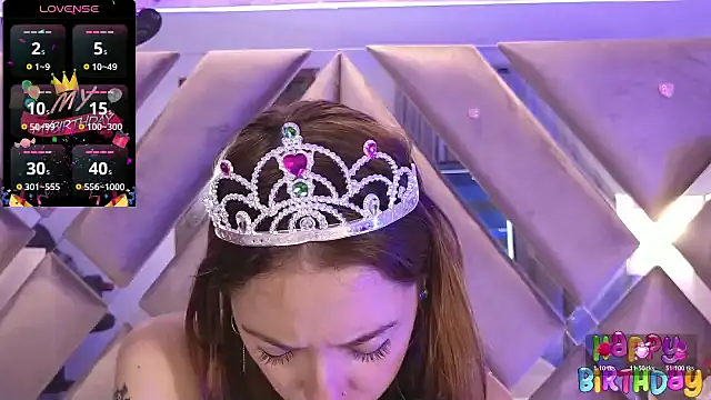 HarperrWest online show from April 17, 9:50 pm