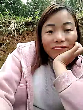 Ella-aa online show from March 15, 6:48 am