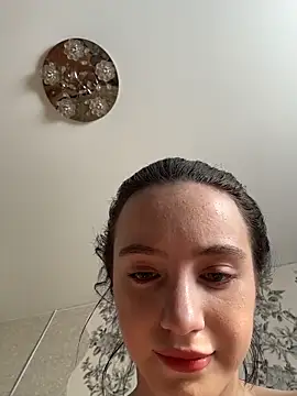 MiaTee online show from March 2, 5:08 am