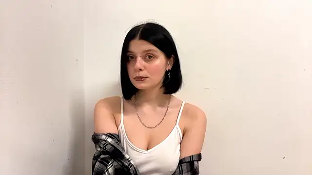 MisAlise online show from February 3, 6:12 pm