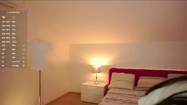 CassieMauzy online show from March 29, 5:45 pm