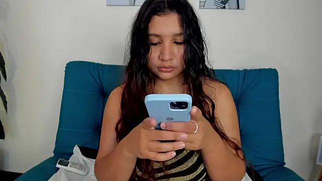 Victoria Rosee online show from February 12, 1:02 pm