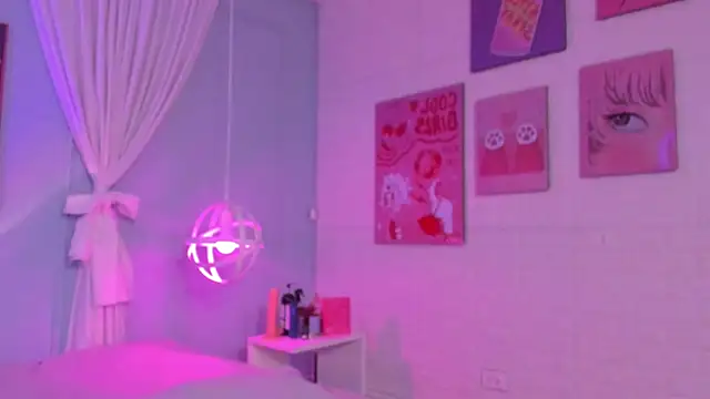 Cleo Foxx online show from April 2, 1:41 pm