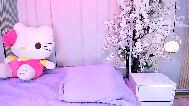 SalemBlackrose online show from July 21, 10:49 am