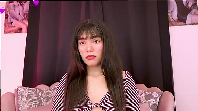 dakotacollins  online show from February 19, 1:27 am