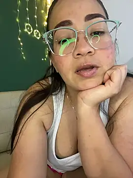 alisbloom online show from March 13, 6:20 pm