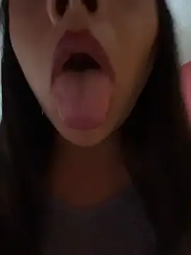 Bamby08 online show from March 6, 1:55 am