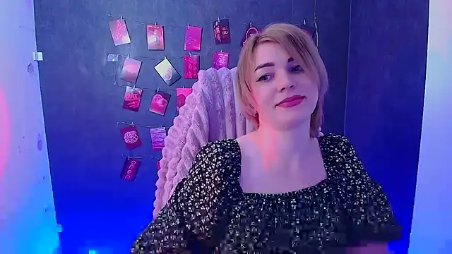 CuttieEmma online show from February 13, 12:40 pm