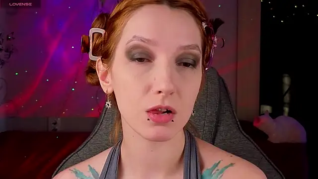 Vamp Mila online show from May 5, 3:04 pm