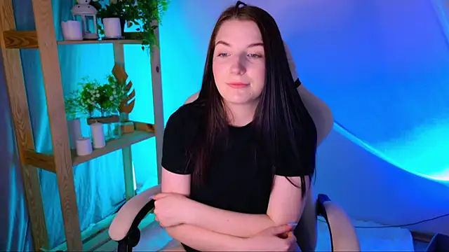 AliceChanel online show from April 12, 7:55 am