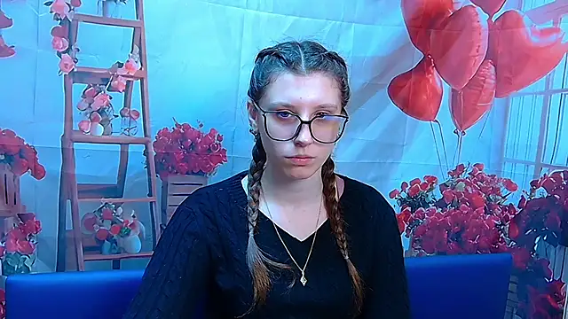 LilianaShine online show from February 14, 6:04 am