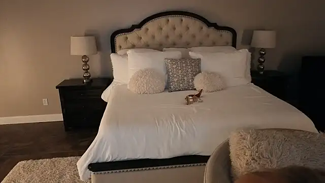 Hot Wife Amber online show from May 20, 3:03 am