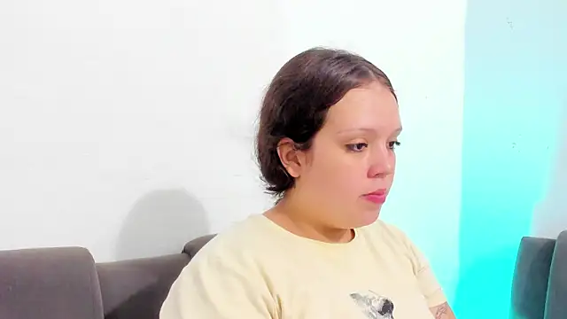 Emely pregnantt online show from January 31, 11:36 pm