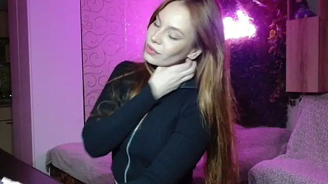 kelly love 222 online show from April 28, 8:13 pm