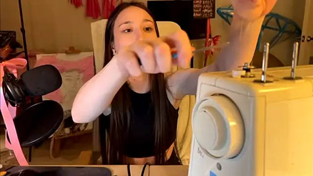 karinasun online show from February 21, 3:35 pm