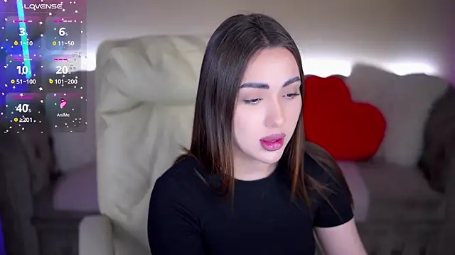 OliviaMoore  online show from February 25, 2:04 pm