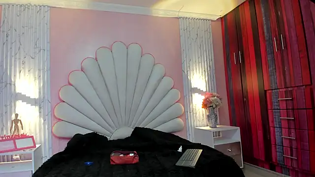 Kateemos online show from March 20, 2:22 pm