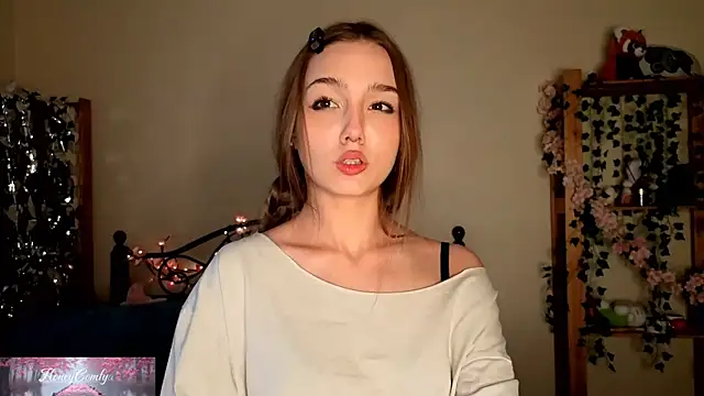 HoneyComfy online show from June 2, 1:12 pm