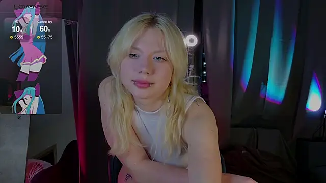 BladeSonya online show from April 6, 7:59 pm