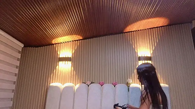 Perla lovely  online show from June 6, 12:11 pm