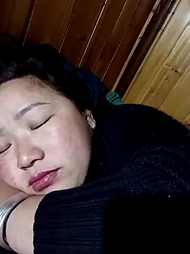 quynhbupbe11 online show from February 8, 12:20 pm