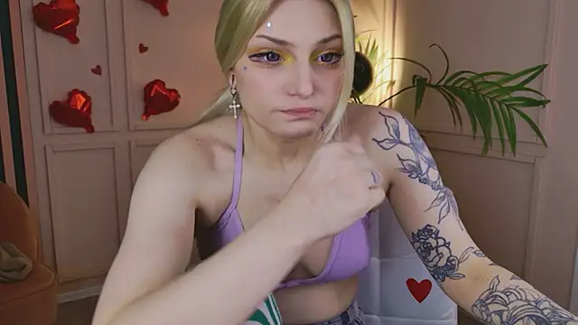 AvaSun online show from February 15, 9:58 pm