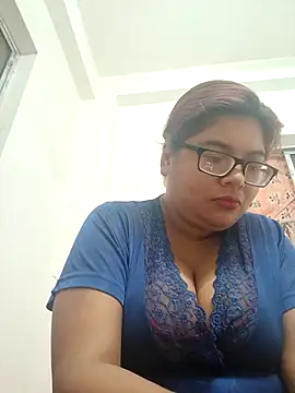 Elie Hallway online show from March 25, 12:38 am