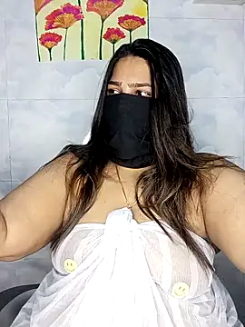 Cute G online show from April 15, 9:15 pm