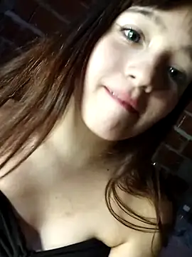 dieciochoyundia online show from February 24, 1:27 am