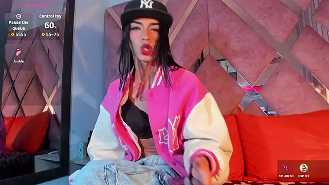 MeghanQueen   online show from March 4, 6:53 am