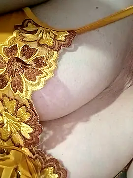 Hana-lovee online show from February 1, 10:30 pm