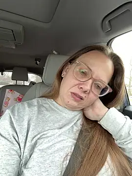 lickablelynn87 online show from February 24, 3:21 pm